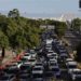 Caos en el tránsito persiste en avenida 27 de Febrero con Máximo Gómez tras derrumbe de muro