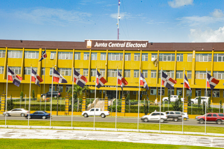 JCE realizará este sábado prueba regional del cómputo electoral para elecciones municipales