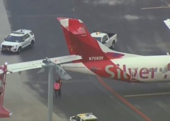 Chocan dos aviones en Flórida