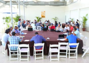 JCE y organizaciones políticas inician revisión de boletas para elecciones municipales 2024