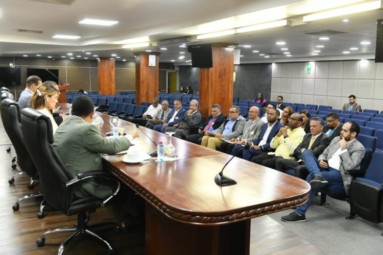 Mesa técnica de la JCE socializa con organizaciones políticas resultados auditoría técnica a los EDET y otros aspectos de cara a las elecciones municipales