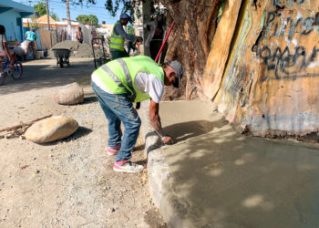 AYUNTAMIENTO REALIZA REMOZAMIENTO Y CONSTRUCCIÒN DE ACERAS Y CONTEMPLA BACHEOS EN ZONAS VULNERABLES