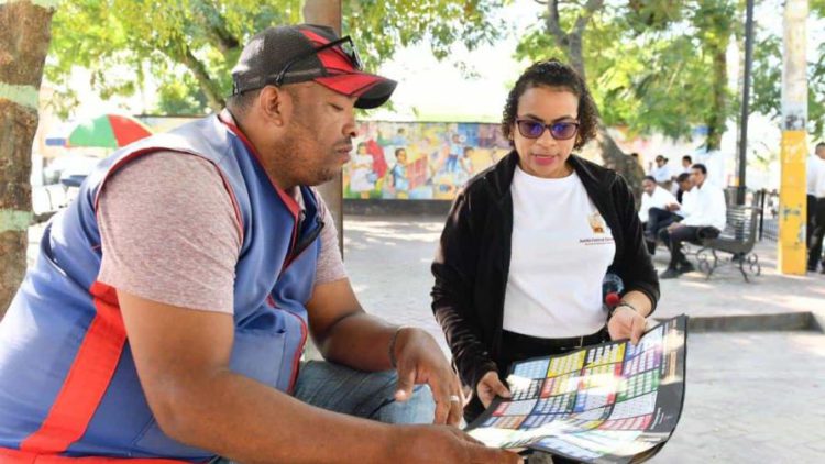 JCE despliega instructores para mostrarle a la ciudadanía a votar