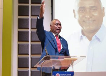 Julito Fulcar presenta a la sociedad su propuesta senatorial 2024-2028, en el CCP