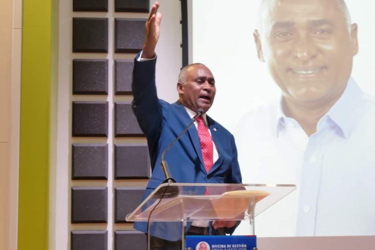 Julito Fulcar presenta a la sociedad su propuesta senatorial 2024-2028, en el CCP