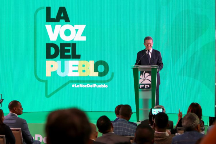 FP reitera convocatoria para el lunes en Santiago encuentro de Leonel con la prensa
