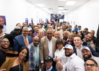 Julito Fulcar recibe apoyo de banilejos en Boston