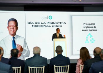 Leonel presenta un conjunto de propuestas de desarrollo al sector industrial dominicano