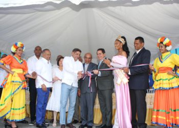 Inicia feria del mango Baní 2024