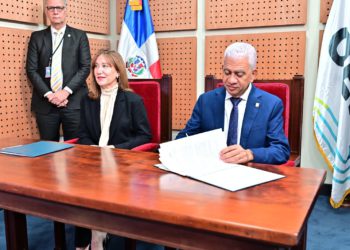 Senado y OEI firman acuerdo para capacitar nuevos senadores y formar a sus colaboradores