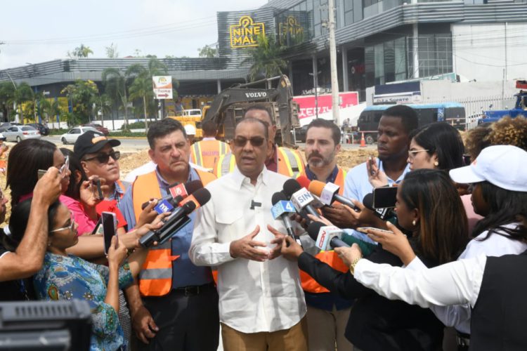 Deligne Ascención destaca estará listo en agosto distribuidor de tránsito del Km 9, con 14 carriles