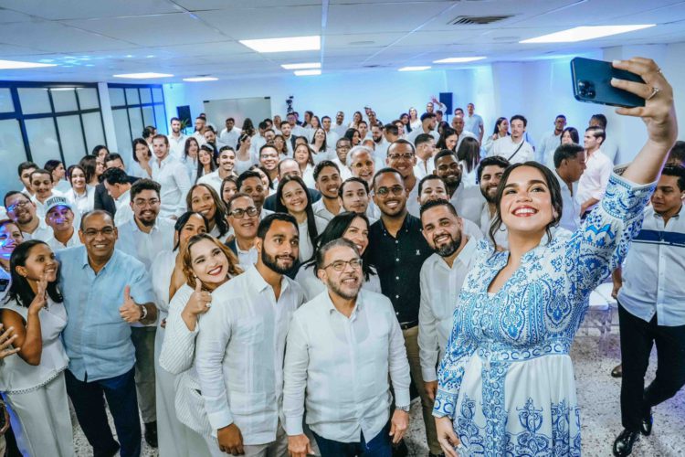 CTC juramenta Directiva de la Juventud El Cambio Continúa en apoyo a reelección del presidente Luis Abinader