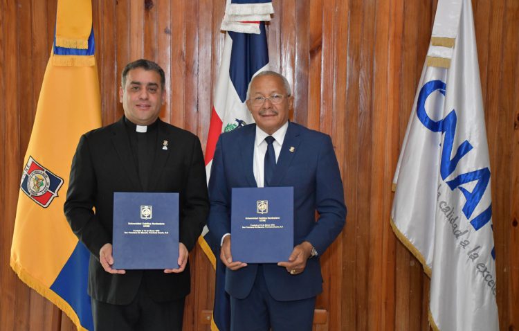 ONAPI y la Universidad Católica Nordestana firman acuerdo de colaboración para promover la innovación y la tecnología