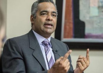 Gobierno garantiza atención al pais ante fenómeno atmosférico Beryl