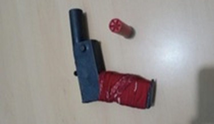 PN Recupera arma de fuego de fabricación casera