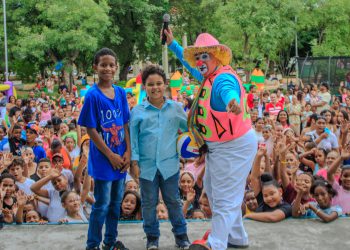 Alcaldía de Baní y AJI realizan “Domingo infantil” para despedir el verano