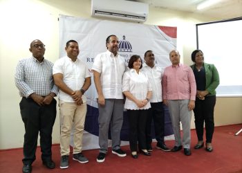 INEFI presenta proyecto de Remozamiento de Canchas en Peravia