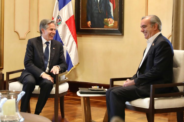 Presidente Abinader recibe en visita oficial al secretario de Estado norteamericano, Antony Blinken