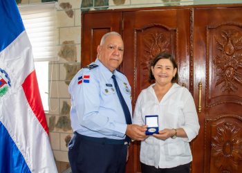 La Gobernadora Participa en el 58 Aniversario de las Escuelas Vocacionales de Fuerzas Armadas y Policía Nacional