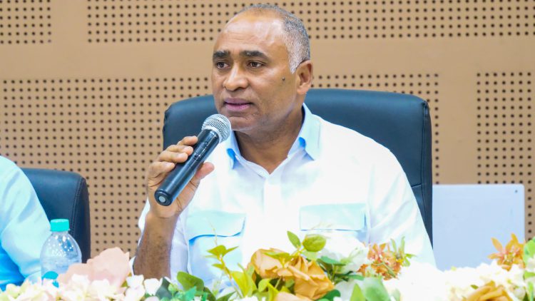 Senador Julito Fulcar encabeza tercer encuentro de socializacion Plan Estratégico de Desarrollo Sostenible de la provincia Peravia