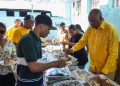 Senador Julito Fulcar ofrece almuerzo y celebra actividades recreativas con privados de libertad en la Cárcel Pública de Baní
