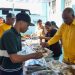 Senador Julito Fulcar ofrece almuerzo y celebra actividades recreativas con privados de libertad en la Cárcel Pública de Baní