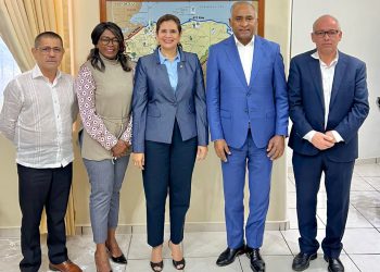 SENADOR JULITO FULCAR SE REÚNE CON PRECANDIDATA PRESIDENCIAL DE HONDURAS, RICXI MONCADA