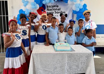 Escuela Nacional para Sordos celebra 48 aniversario