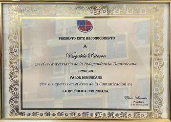 Periodista Vargavila Riverón recibe reconocimiento de Asamblea Estatal de New York y Cámara de Comercio en EE.UU por sus aportes a la comunicación