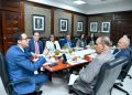Gobierno evalua la posibilidad de aumentar salario al sector público