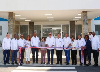 Presidente Luis Abinader inaugura, hospital Nuestra Señora de Regla en Baní
