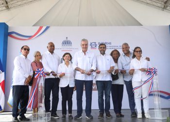 Presidente Abinader inaugura las reconstruidas calles en la Zona Universitaria; Y la Primera Etapa de la Adecuación y Rehabilitación del Río Bani