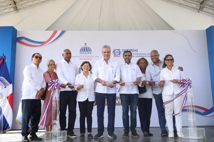 Presidente Abinader inaugura las reconstruidas calles en la Zona Universitaria; Y la Primera Etapa de la Adecuación y Rehabilitación del Río Bani