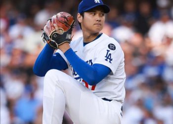 Ohtani lanza a 100 mph en su esperado regreso al montículo