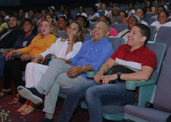 Alcaldía de Baní celebra el Día de las Madres con emotivo homenaje a empleadas de Ornato y Limpieza