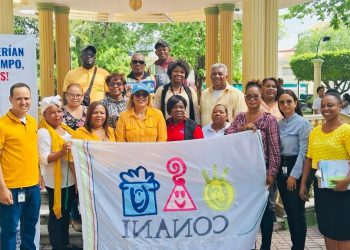 Ministerio de Trabajo monta PARADA CÍVICA en el parque central de Baní, en celebración Día Mundial contra el Trabajo Infantil