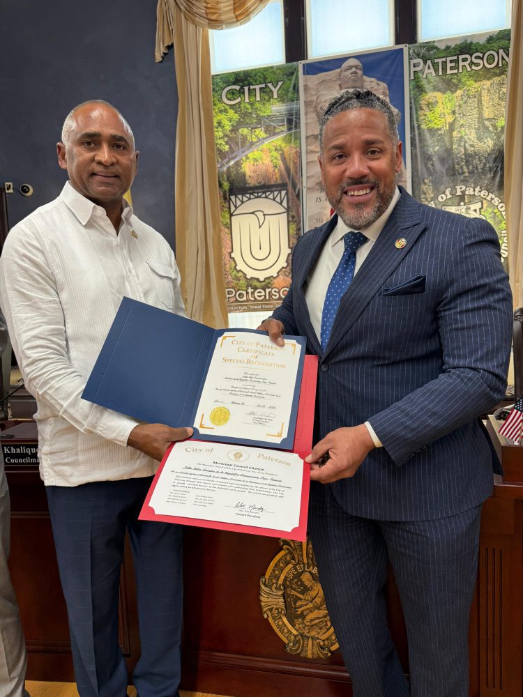 Senador Julito Fulcar es reconocido en EE. UU. por su compromiso con el desarrollo de la provincia Peravia y su apoyo a la diáspora dominicana