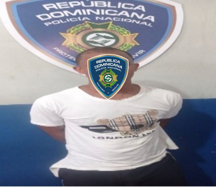 Detienen a hombre por intentar agredir a su expareja en Baní