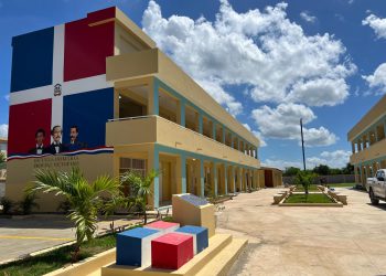 Gobierno entrega 129 Aulas y tres CAIPI en San Pedro de Macorís en beneficio de más de 4 mil estudiantes
