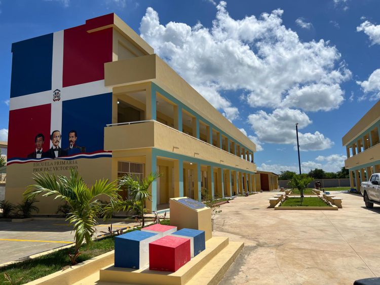 Gobierno entrega 129 Aulas y tres CAIPI en San Pedro de Macorís en beneficio de más de 4 mil estudiantes