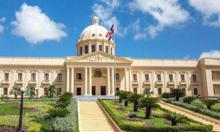 Presidente Luis Abinader anuncia cambios en su gabinete mediante el decreto 461-25