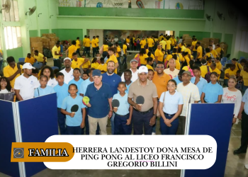 Familia Herrera Landestoy dona mesa de ping pong al Liceo Francisco Gregorio Billini