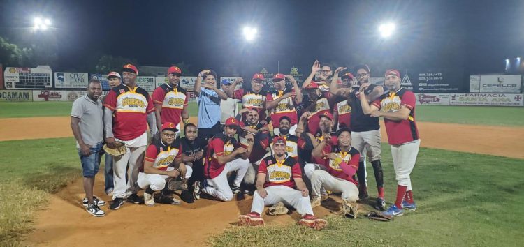 Por 3er. Año consecutivo el Equipo Güera se corona Campeón de la Liga Cucurucho de Peravia – Categoría B