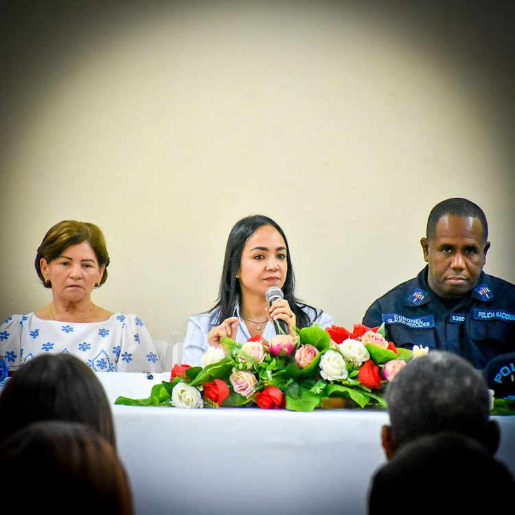 Gobernadora lidera articulación interinstitucional junto al Ministerio de Interior y Policía
