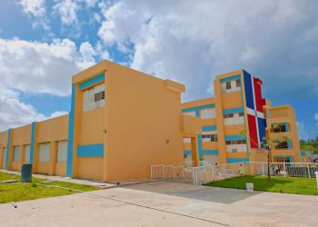 Escuela Básica Espejo La Milagrosa está lista para ser entregada tras 16 años de espera en Santo Domingo Este