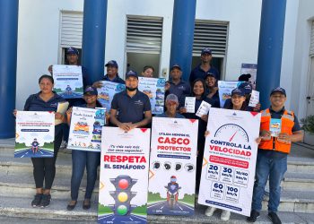DPS Peravia refuerza prevención en Semana Santa: Entrega de kits y orientación vial a conductores