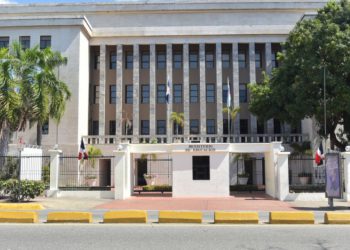 Ministerio de Educación informa suspensión de docencia en provincias en alerta por incidencia de vaguada