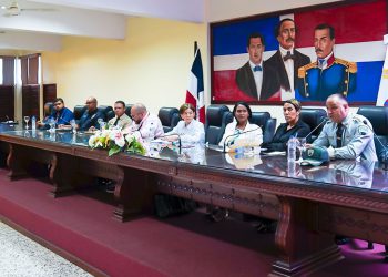 Autoridades fortalecen coordinación en Mesa de Seguridad, Ciudadanía y Género en Baní