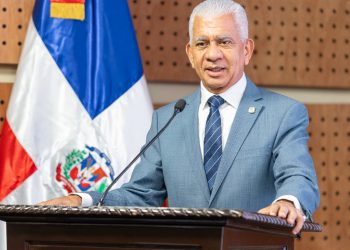 Senado realiza conversatorio sobre ley que regula la intermediación y la publicidad inmobiliaria