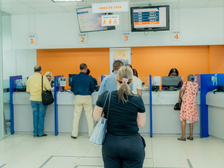 Edesur logra reducir las pérdidas eléctricas y el déficit financiero